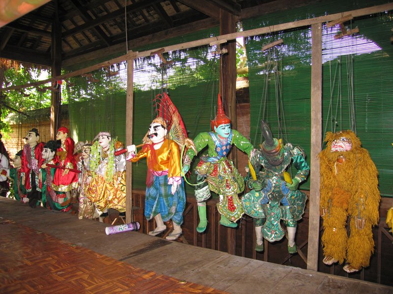 puppets at a charming restaurant just outside the gate of old bagan (they had puppet shows in the evening)
