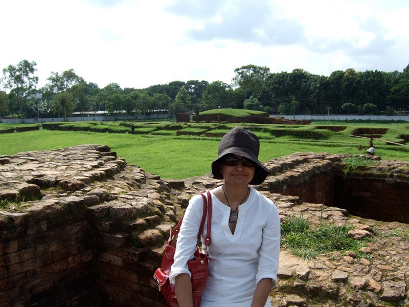 Anika in the Salban Vihara.  you can see the ruins of the monks' cells in the background.
