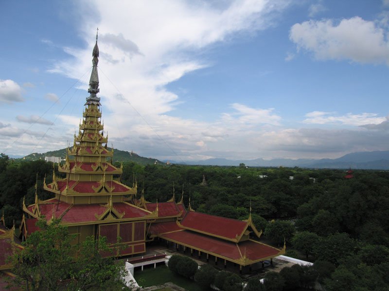 this building with the seven-tiered roof is where King Mindon sat (his throne room)

